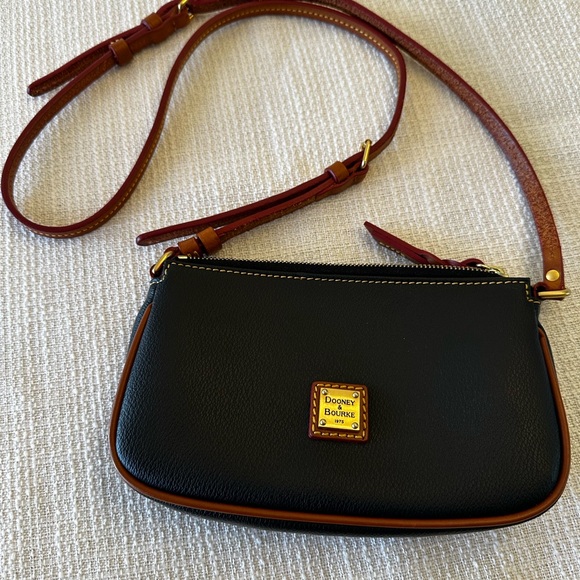 Dooney & Bourke Coated Canvas Leather Eva Lexi Crossbody Bag - Picture 3 of 12